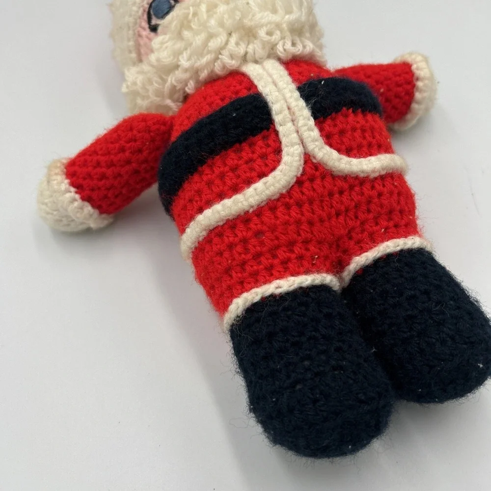 Vintage Handmade Crochet Knit SANTA CLAUS Christmas Holiday 16